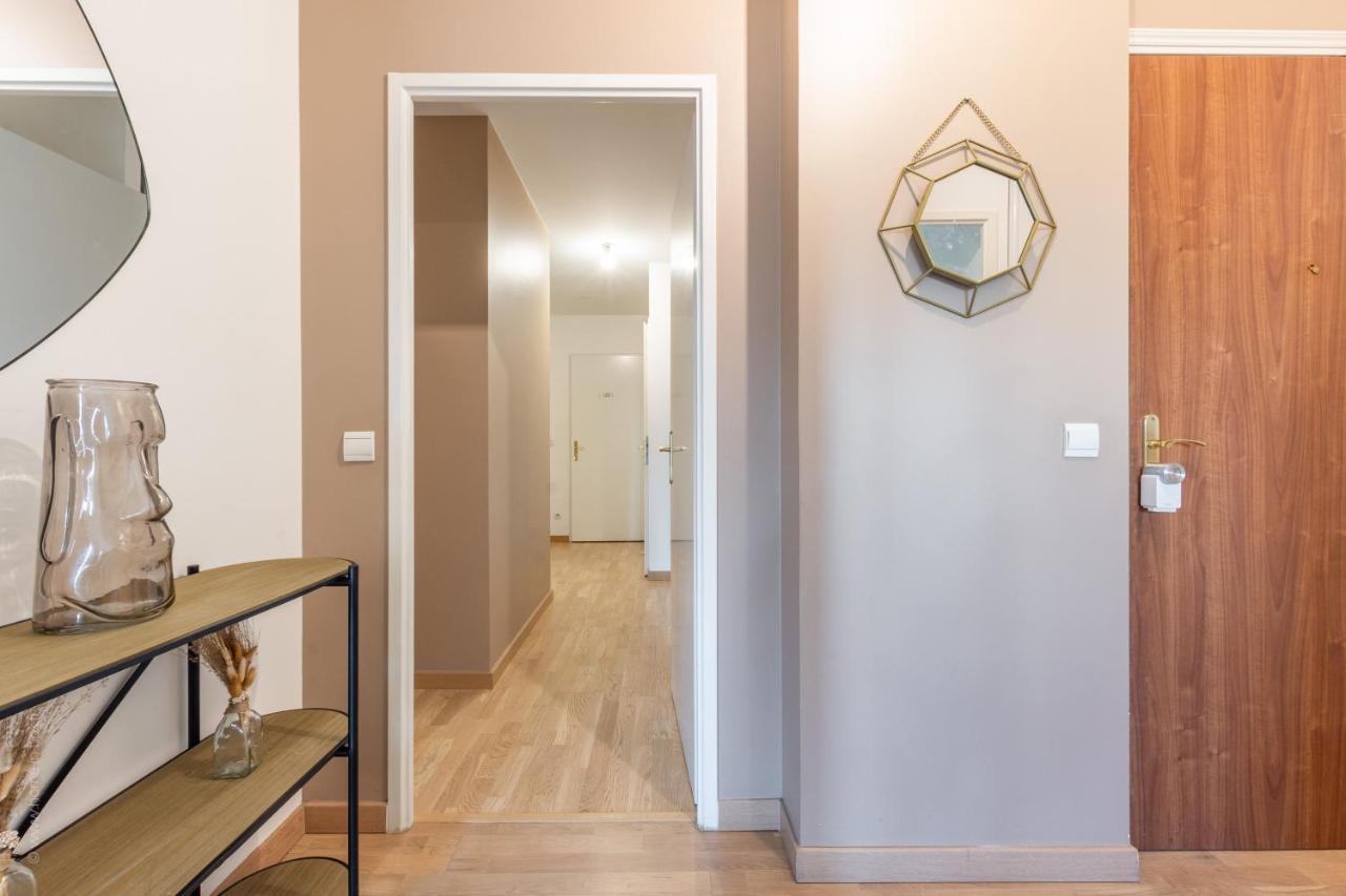 Apartamento Luxe Flat For 7 - Fairytale Factory Bussy-Saint-Georges Exterior foto